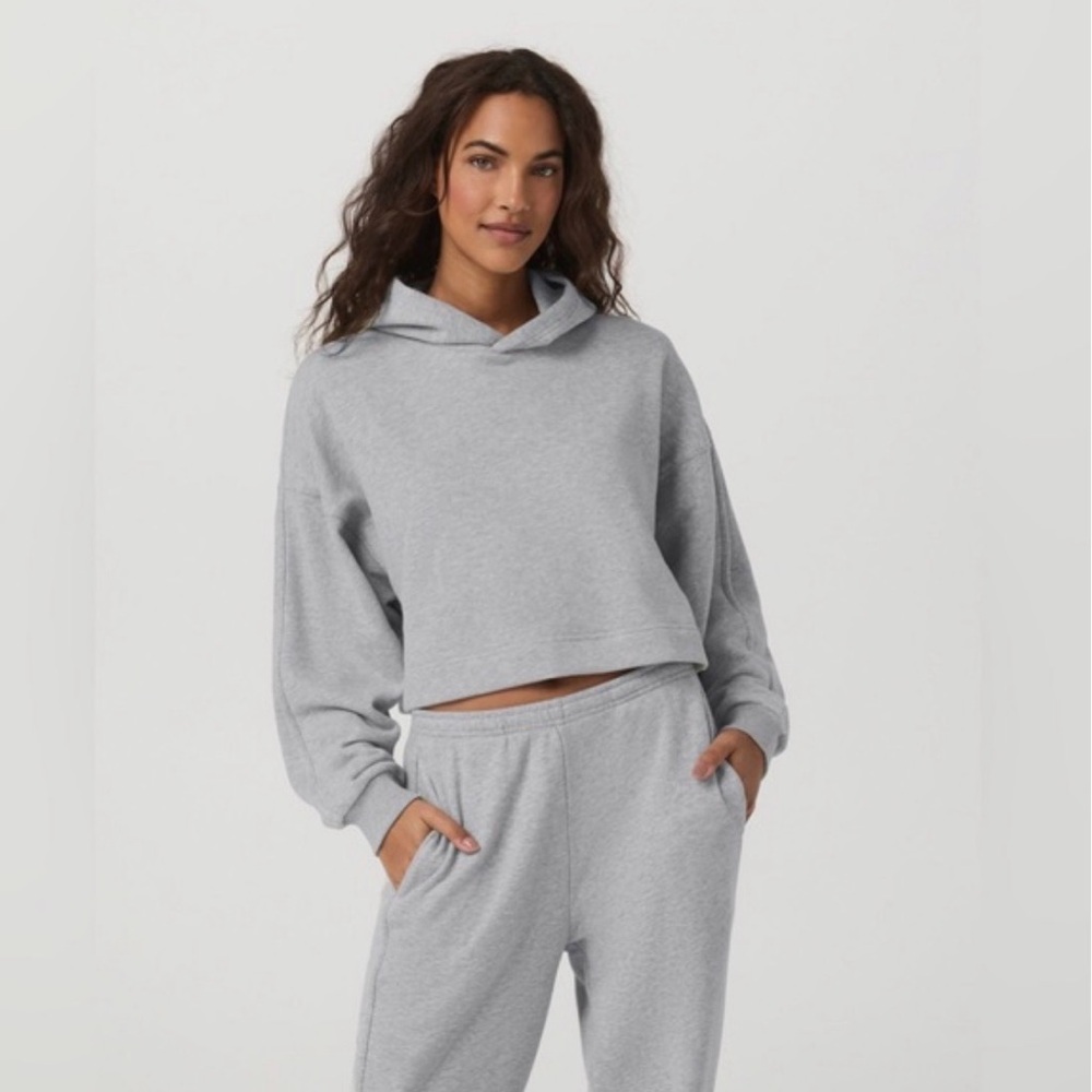 Vuori Women's Sedona Pullover Hoodie. Cozy Gray Women's Hoodie Sweater